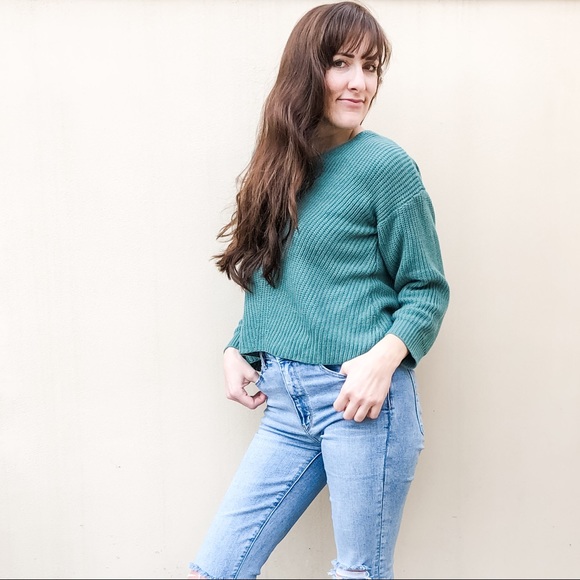 Laura B. 🌺 - Picture 1 of 4